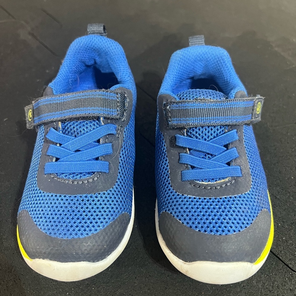 Stride Rite Toddler Sneakers 6.5